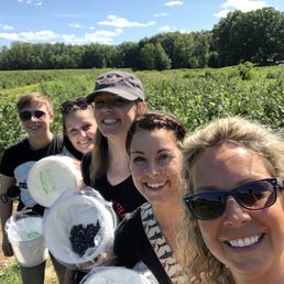 The fam at the farm! The fam at the farm!