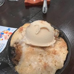 Southern Soigne - Apple pie and caramel ice cream