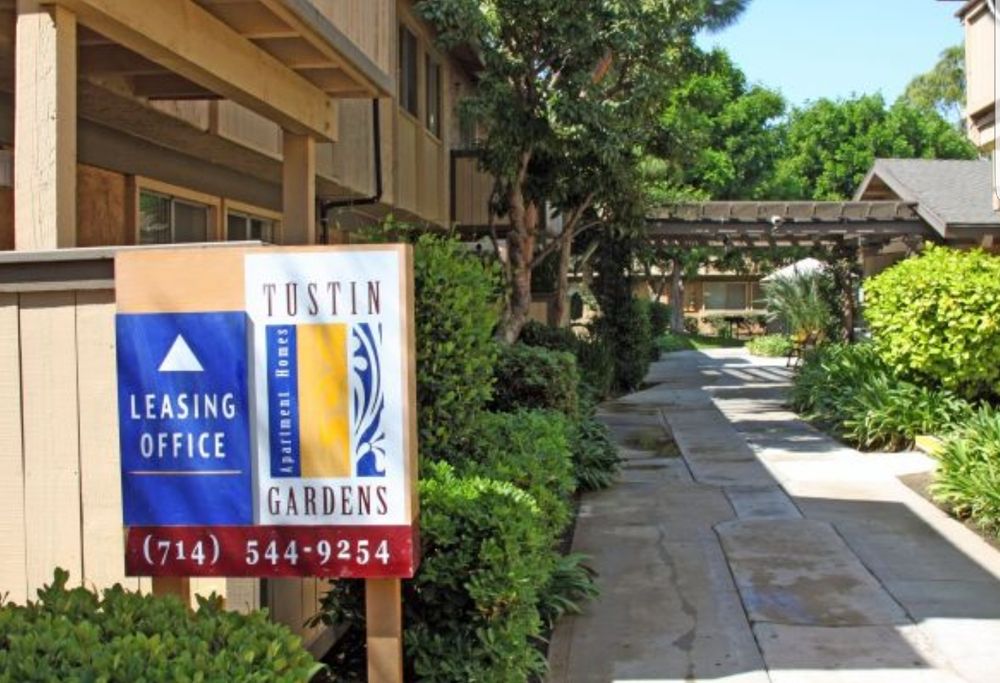 TUSTIN GARDENS APARTMENTS Updated September 2024 15811 Pasadena Ave