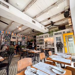 12 Chairs Cafe - Interior