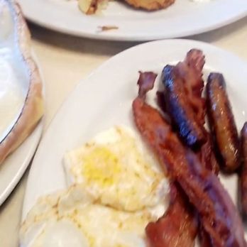 Egg N' Joe - Chicken fried steak on top - Breakfast & Brunch Near Me - Scottsdale, Arizona