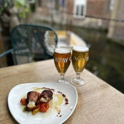 The Old Weavers - Bacon wrapped halloumi, 1/2 pint of Curious Session IPA, and 1/2 pint of Curious Brew Draft (local brewery).