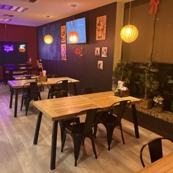 Roll & Rock Sushi Station