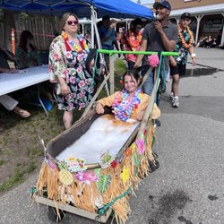 Pioneer Park - Bathtub race contestant