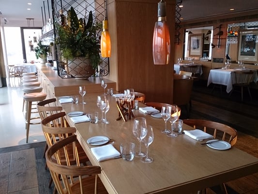 Vogue Restaurant & Bar by null