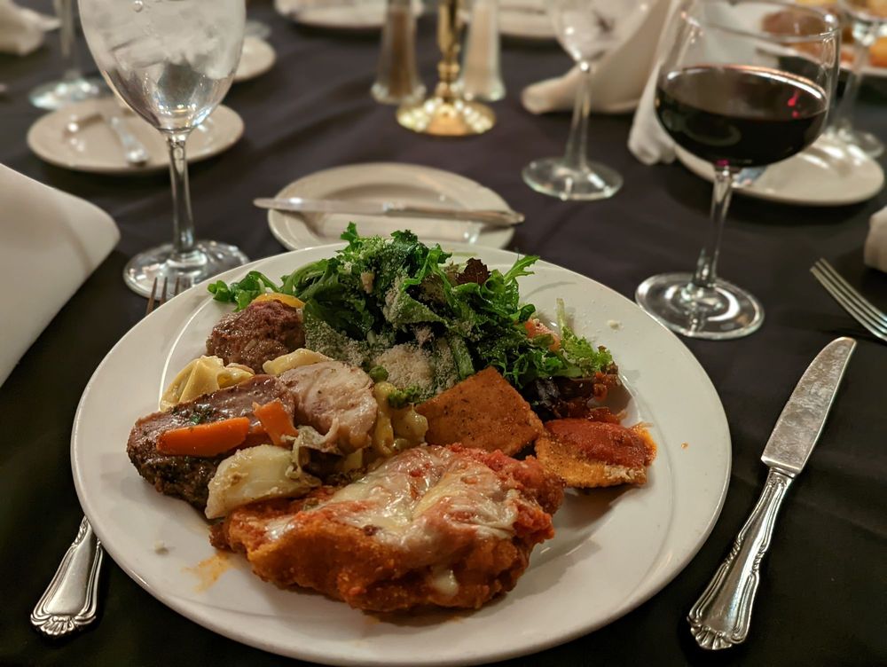 JOHN MINEO’S ITALIAN RESTAURANT Updated November 2024 93 Photos