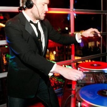 DJ Johnny Bravvo - New Year's Eve at Abel's On The Lake - DJs Near Me DJ Johnny Bravvo - New Year's Eve at Abel's On The Lake - DJs Near Me