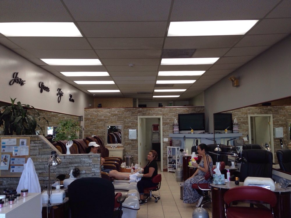 PIA’S NAILS Updated September 2024 11 Photos 471 E Plumb Ln, Reno