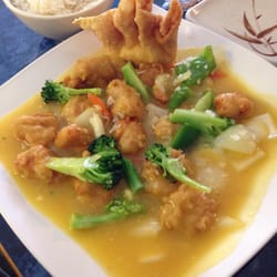 Lucky Panda - Coconut chicken & rice with Crab Rangoon!