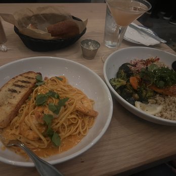 Lure Fish House - Seafood Near Me - Porter Ranch, California