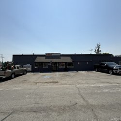 Los Serranos Market