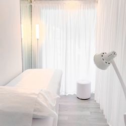 One Med Acupuncture & Wellness - Clean, peaceful treatment room in Torrance for acupuncture, cupping, ear seeding, moxibustion, and cosmetic acupuncture.