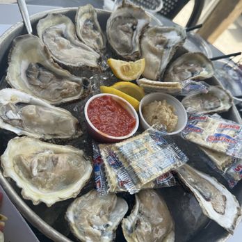 Kiki's Sandbar - Oysters - Seafood Near Me - Little Torch Key, Florida