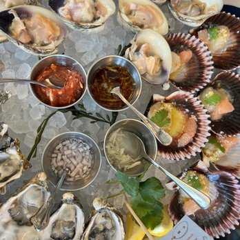 Fishing With Dynamite - Oysters of the day, Littleneck clams, and Peruvian Scallops - Seafood Near Me - Manhattan Beach, California
