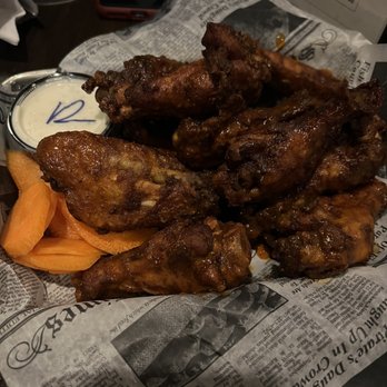 Ireland's Four Courts - Chicken Wings - Breakfast & Brunch Near Me - Arlington, Virginia
