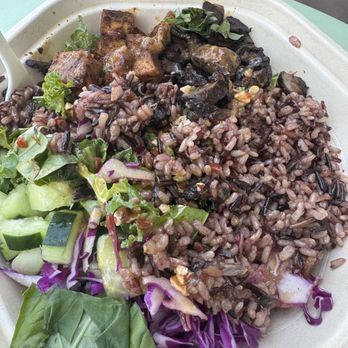 Sweetgreen - Salad Near Me - Long Beach, California
