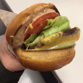In-N-Out Burger - Fast Food Near Me - Millbrae, California In-N-Out Burger - Fast Food Near Me - Millbrae, California