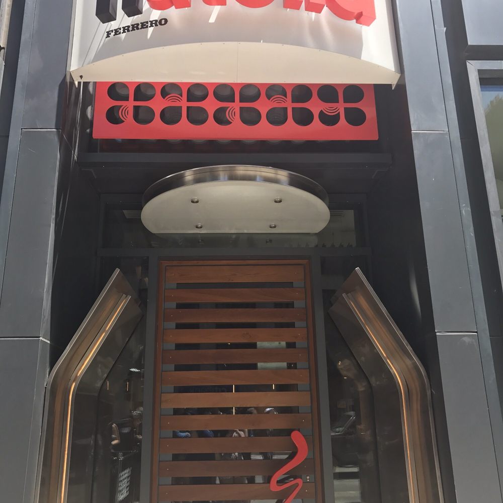 Nutella Cafe - Desserts Near Me - Chicago, Illinois Nutella Cafe - Desserts Near Me - Chicago, Illinois