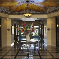 Your Family Medicine - Building Lobby