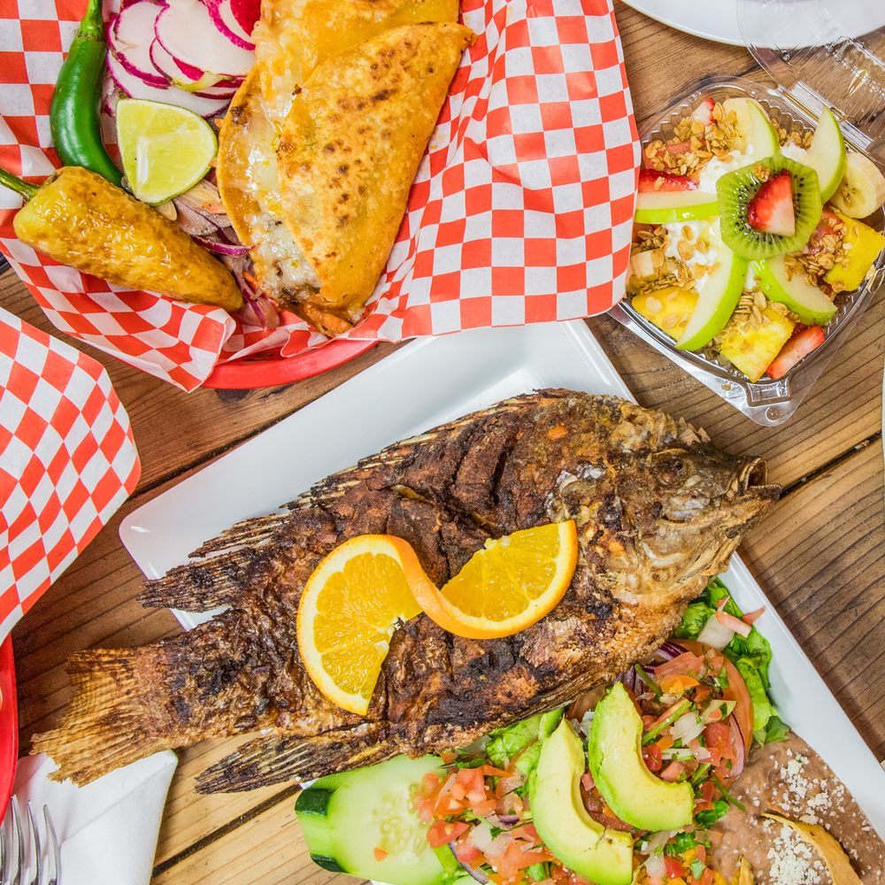 Mucha fruta Taqueria & Fruteria