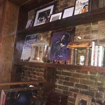 Rustik Tavern - Inside - American Near Me - Brooklyn, New York Rustik Tavern - Inside - American Near Me - Brooklyn, New York