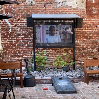 Oceanas Hideout Bar - Awesome Patio - Bars Near Me - New Orleans, Louisiana Oceanas Hideout Bar - Awesome Patio - Bars Near Me - New Orleans, Louisiana