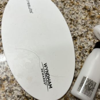 Baymont by Wyndham Crestview - Hairs in on the sink - Hotels Near Me - Crestview, Florida