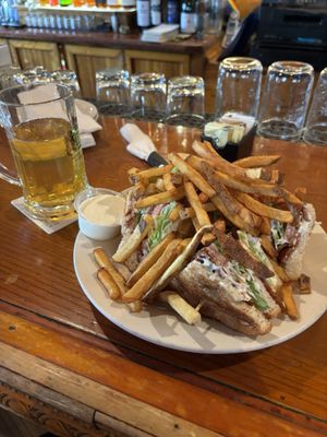 Four Moon Tavern by null