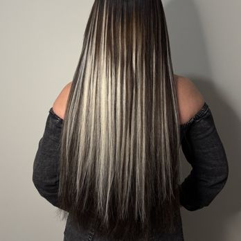 Best Hair Extensions - Highlighting with extensions. Adding a new color to your hair looks amazing - Hair Stylists Near Me - Brooklyn, New York Best Hair Extensions - Highlighting with extensions. Adding a new color to your hair looks amazing - Hair Stylists Near Me - Brooklyn, New York