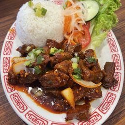 Com Bo Luc Lac / Shaky Beef Rice Dish
