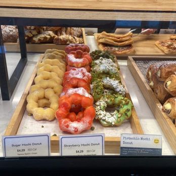 Paris Baguette - Variety Mochi Donuts - Bakeries Near Me - Chicago, Illinois Paris Baguette - Variety Mochi Donuts - Bakeries Near Me - Chicago, Illinois