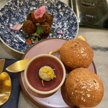 kann - Brioche buns and Akra - Caribbean Near Me - Portland, Oregon