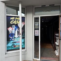 Pop Vault