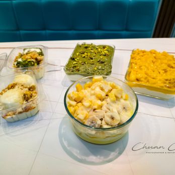 90's Lounge - Our desserts! - Desserts Near Me - Toronto, Ontario 90's Lounge - Our desserts! - Desserts Near Me - Toronto, Ontario