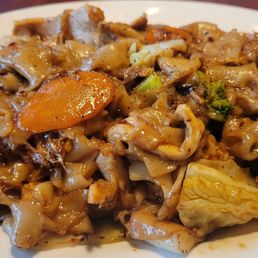 Pad See-Ew with chicken, $17.95 – 3.5 Stars