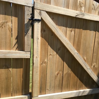 Longoria's Five Star Fencing - Gaps in fence and unevenness. - Fences & Gates Near Me Longoria's Five Star Fencing - Gaps in fence and unevenness. - Fences & Gates Near Me