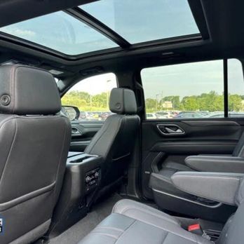 Victor Limo Services - Sunroof , Executive interior - Limos Near Me Victor Limo Services - Sunroof , Executive interior - Limos Near Me