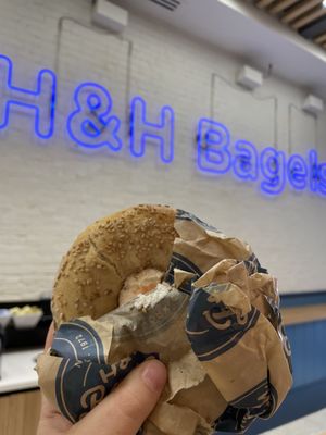 H&H Bagels by null