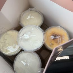 Lychee, mango, crème brûlée, strawberry drinks Lychee, mango, crème brûlée, strawberry drinks
