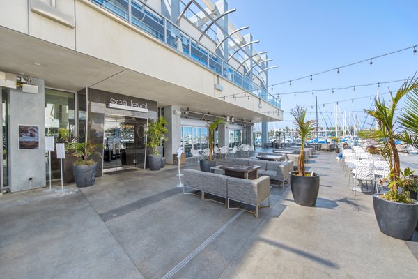 Sea Level Restaurant and Lounge by null