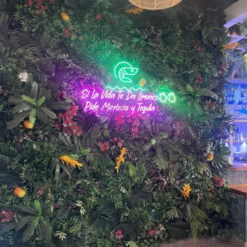 Mariscos Choix - Bar area - Seafood Near Me - Downey, California Mariscos Choix - Bar area - Seafood Near Me - Downey, California