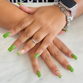 Bubblicious Nails & Spa - Nail Salons Near Me - Staten Island, New York