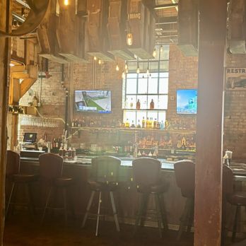 Southern Craft BBQ - Bar area - Barbeque Near Me - Bristol, Virginia Southern Craft BBQ - Bar area - Barbeque Near Me - Bristol, Virginia