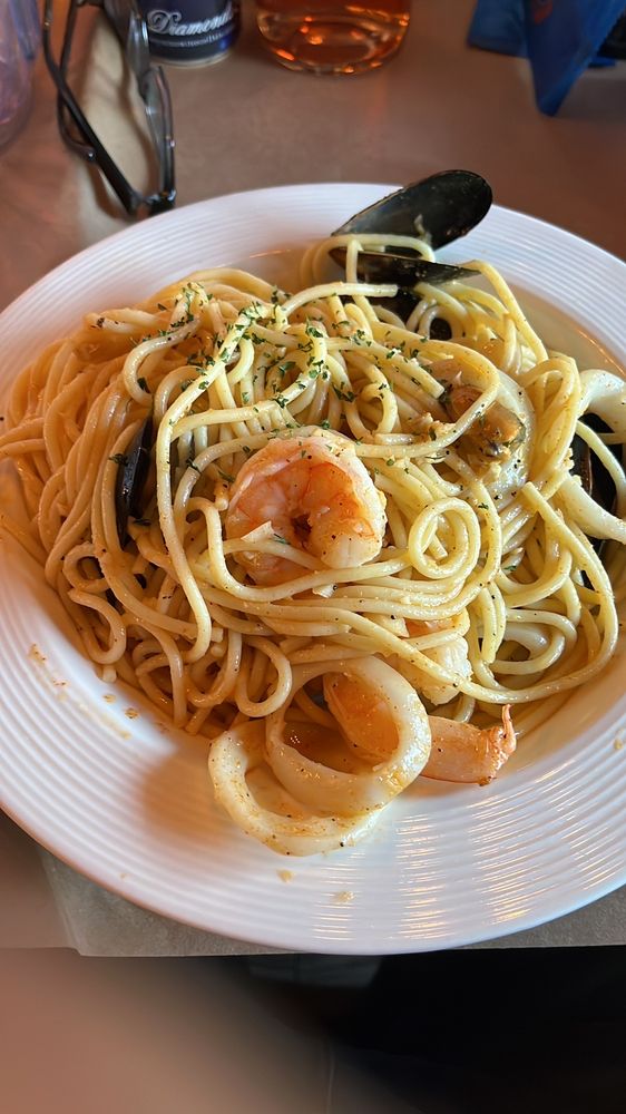 RED CRAB JUICY SEAFOOD 40 Photos & 12 Reviews 287 Ferry St, Newark