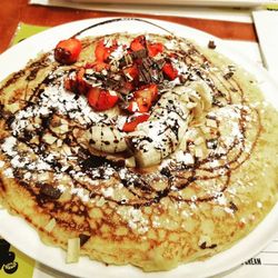 Shouldve told me to pay extra if I wanted the chocolate sauce to be properly spread on it. Weak dutch pancake at best.