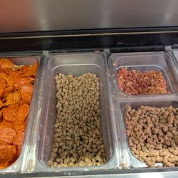 Papa’s Pizza Downtown - All the fixings!