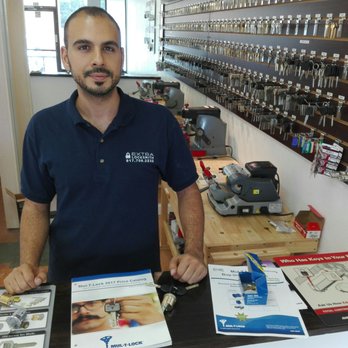 Extra Locksmith - Dallas - Eli from extra locksmith - Keys & Locksmiths Near Me - Dallas, Texas Extra Locksmith - Dallas - Eli from extra locksmith - Keys & Locksmiths Near Me - Dallas, Texas