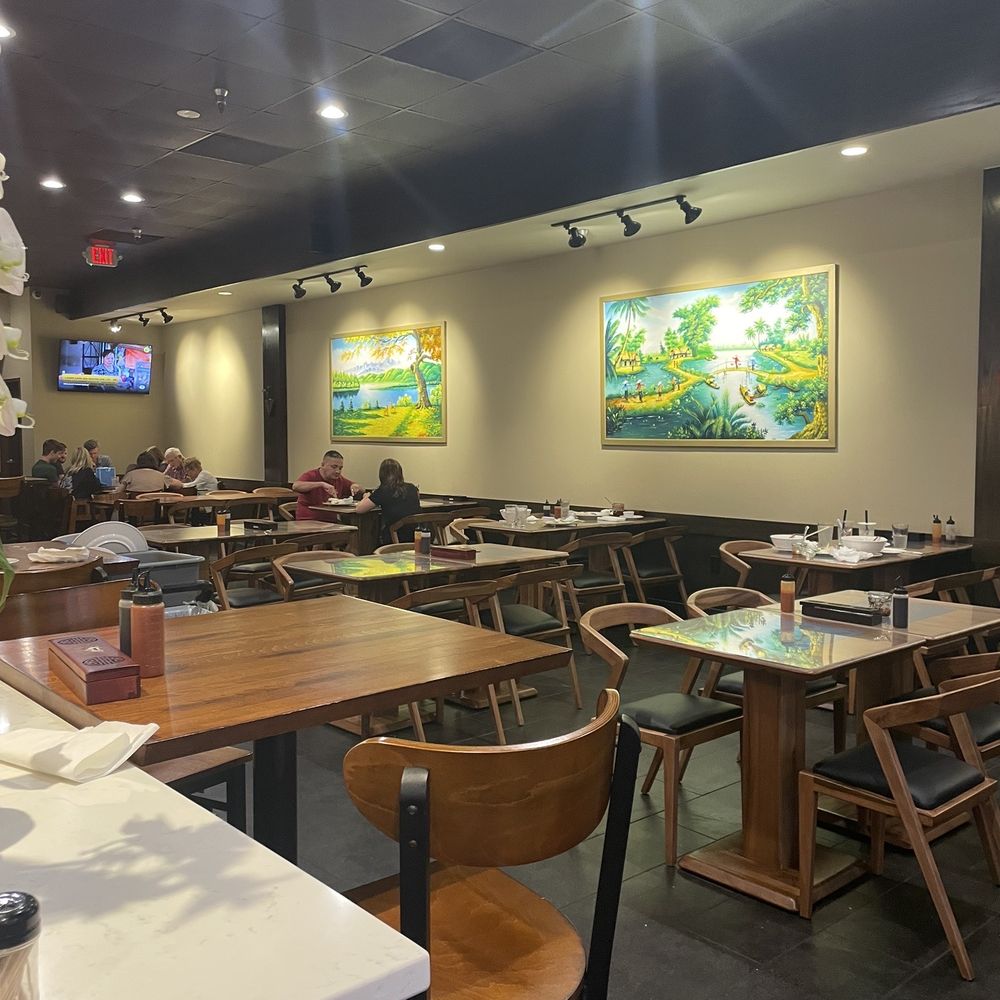 Pho VietFresh - Seating area - Vietnamese Near Me - Herndon, Virginia Pho VietFresh - Seating area - Vietnamese Near Me - Herndon, Virginia