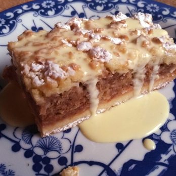 The Chef's House - Apple Cake in final form - Canadian (New) Near Me - Toronto, Ontario The Chef's House - Apple Cake in final form - Canadian (New) Near Me - Toronto, Ontario