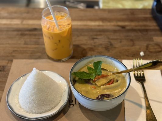 Glin Thai Bistro by null